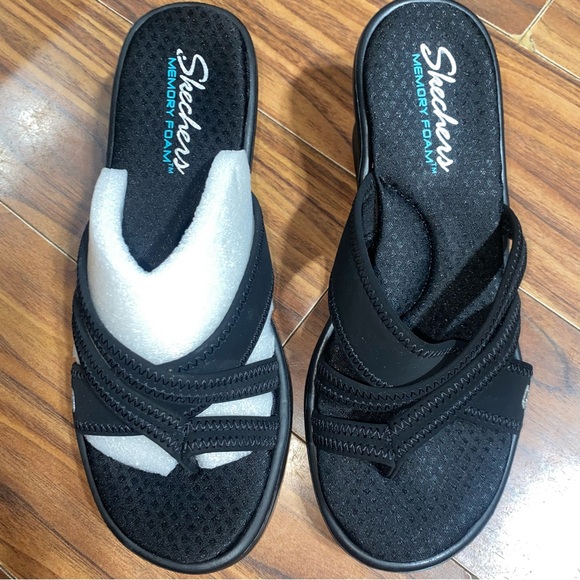 Skechers Young At Heart Wedge Sandals Black Memory Foam size 8 - Picture 3 of 8